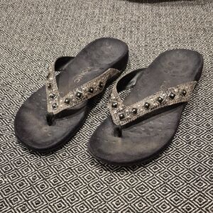 Vionic Women's Black Beaded Thong Sandals Size 9
